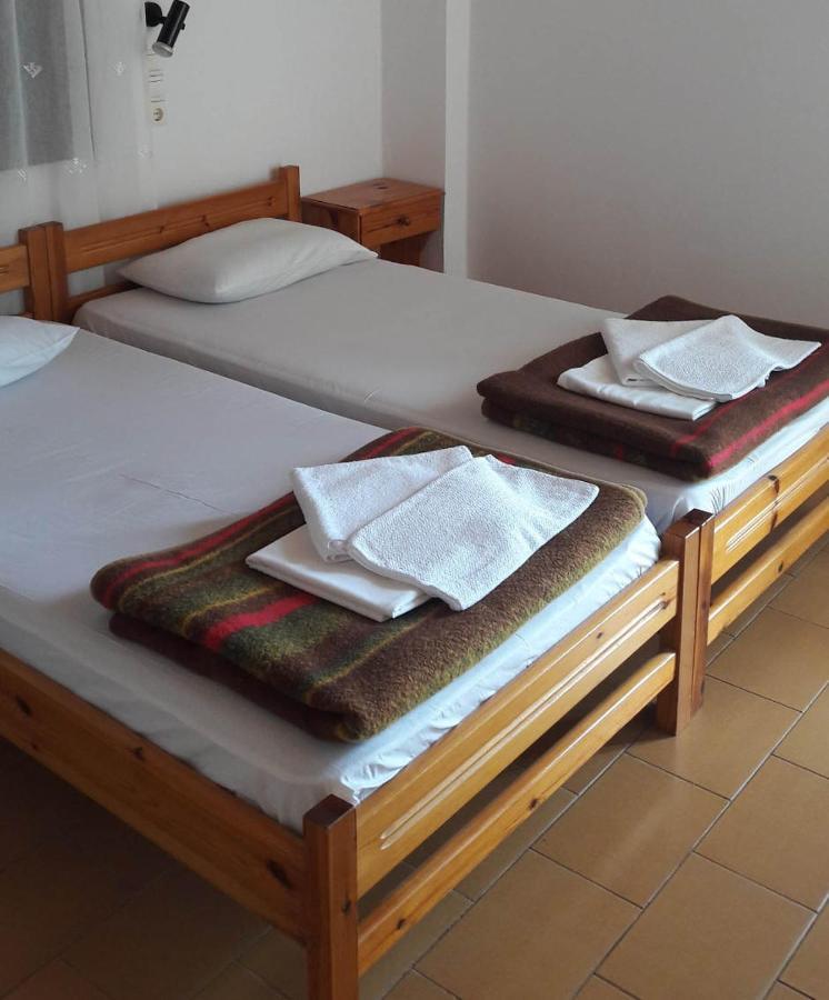 Artemis Rooms Frangokastello Exterior foto